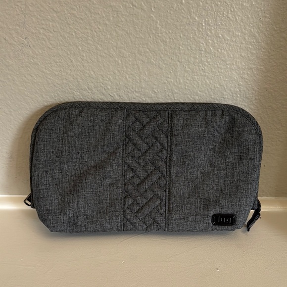 NWOT Lug Heather Grey Flash Cosmetic Case - Picture 1 of 6